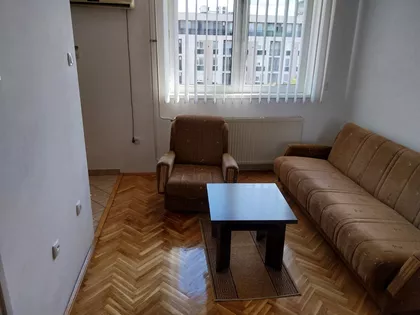 Petra Lekovića 11 | 4zida.rs