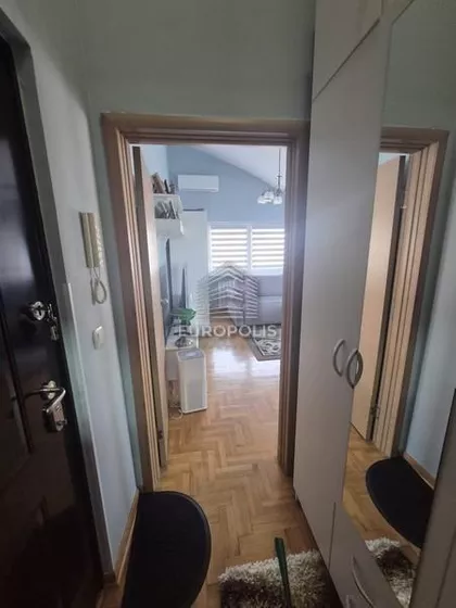 Oliverina | 4zida.rs