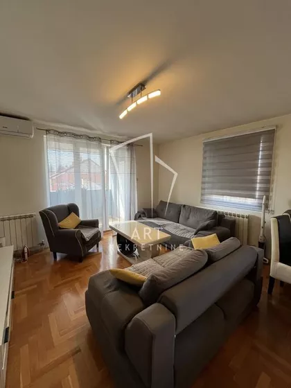 Tuzlanska | 4zida.rs