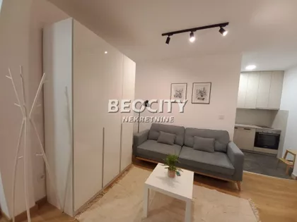 Trg Komenskog | 4zida.rs