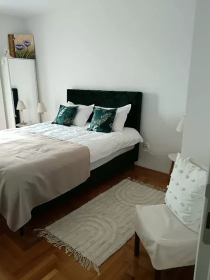 Huga Badalića 5 | 4zida.rs