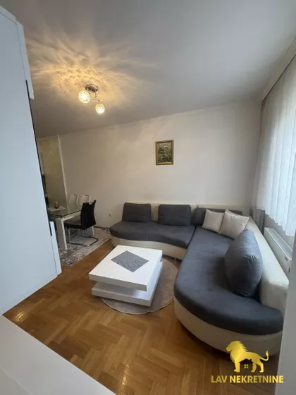 AUGUSTA CESARCA | 4zida.rs