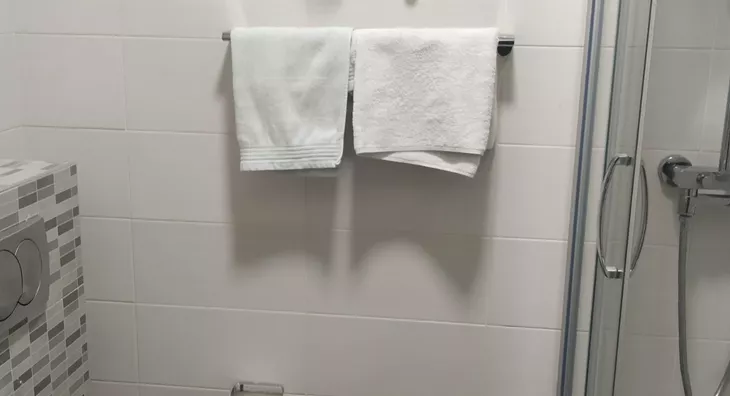 Šestoiposoban stan | 4zida