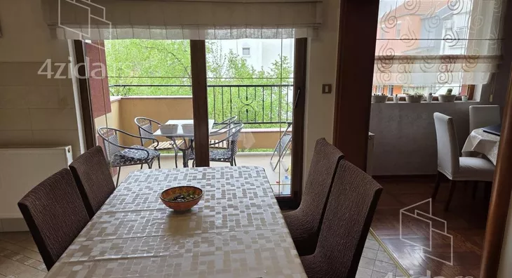 Petosoban stan | 4zida