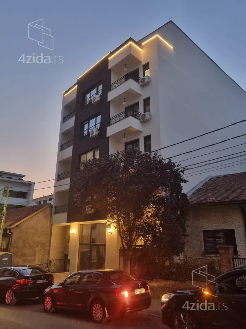 Lokal | 4zida