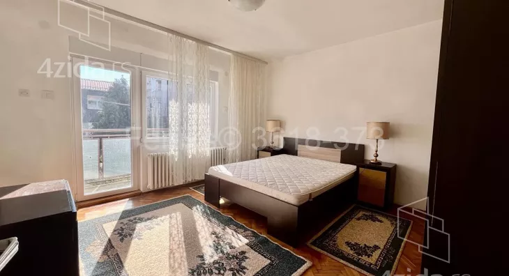 Četvoroiposoban stan | 4zida