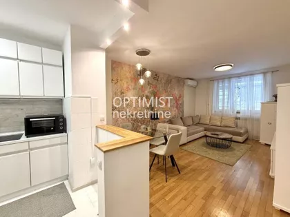 Carigradska | 4zida.rs