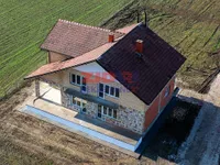 Donja Trešnjevica, Okolne lokacije, Topola | 4zida.rs