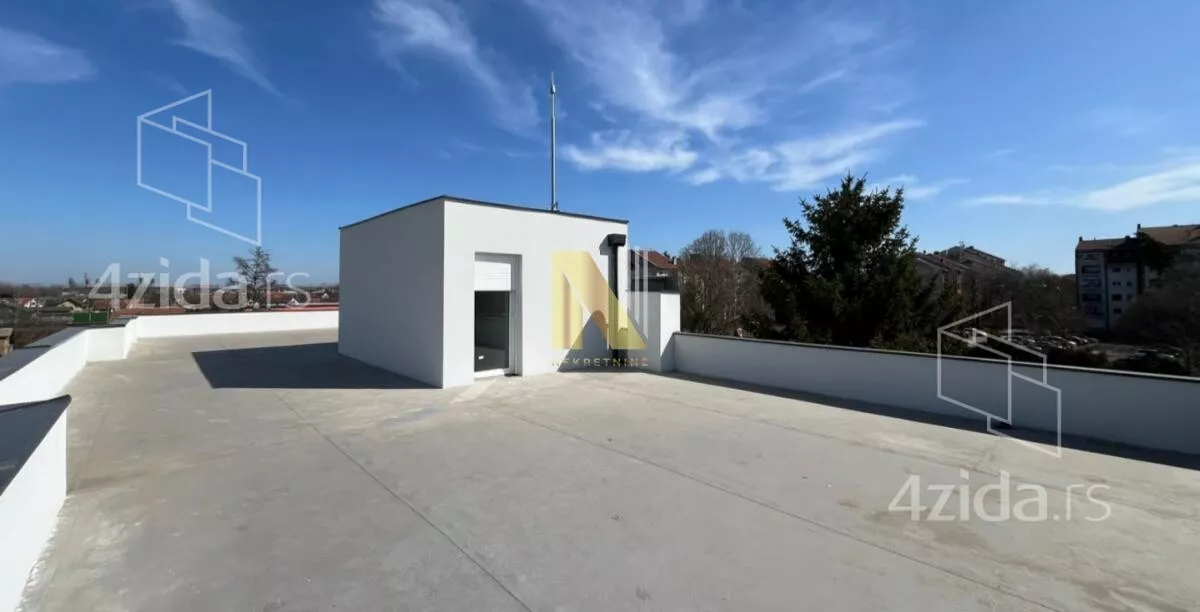 Četvoroiposoban stan | 4zida