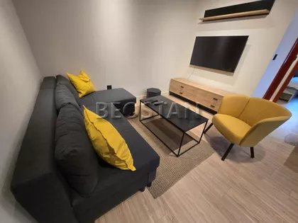 Crveni Krst Vračar | 4zida.rs