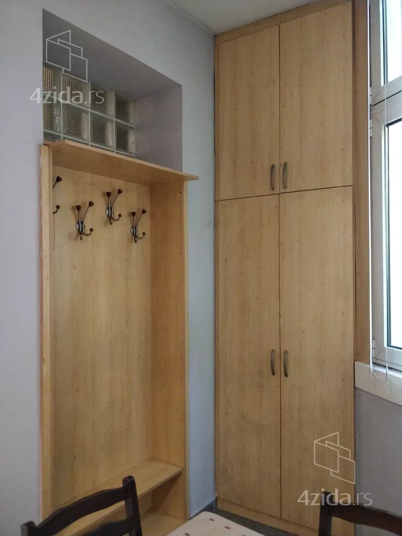 Četvoroiposoban stan | 4zida