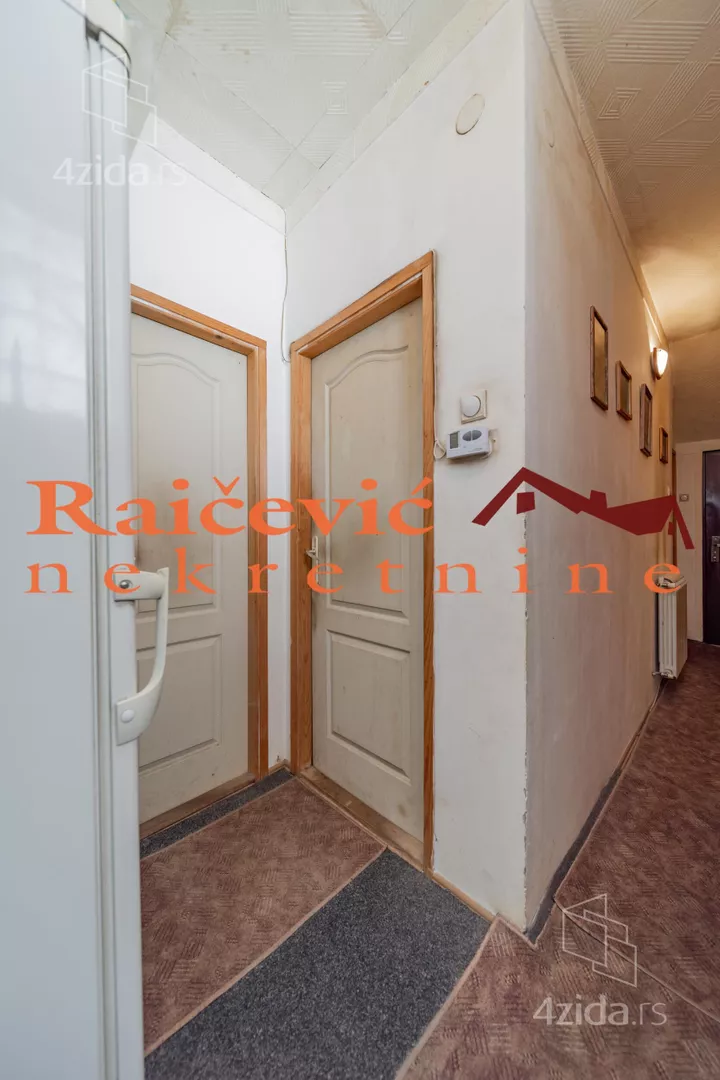 Četvoroiposoban stan | 4zida