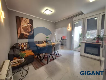 Cetinjska-Stari grad | 4zida.rs