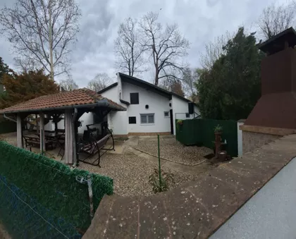 Vikend Naselje 90 | 4zida.rs