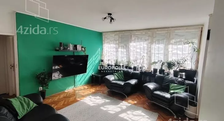 Troiposoban stan | 4zida