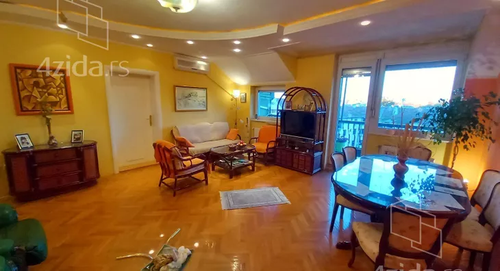 Troiposoban stan | 4zida