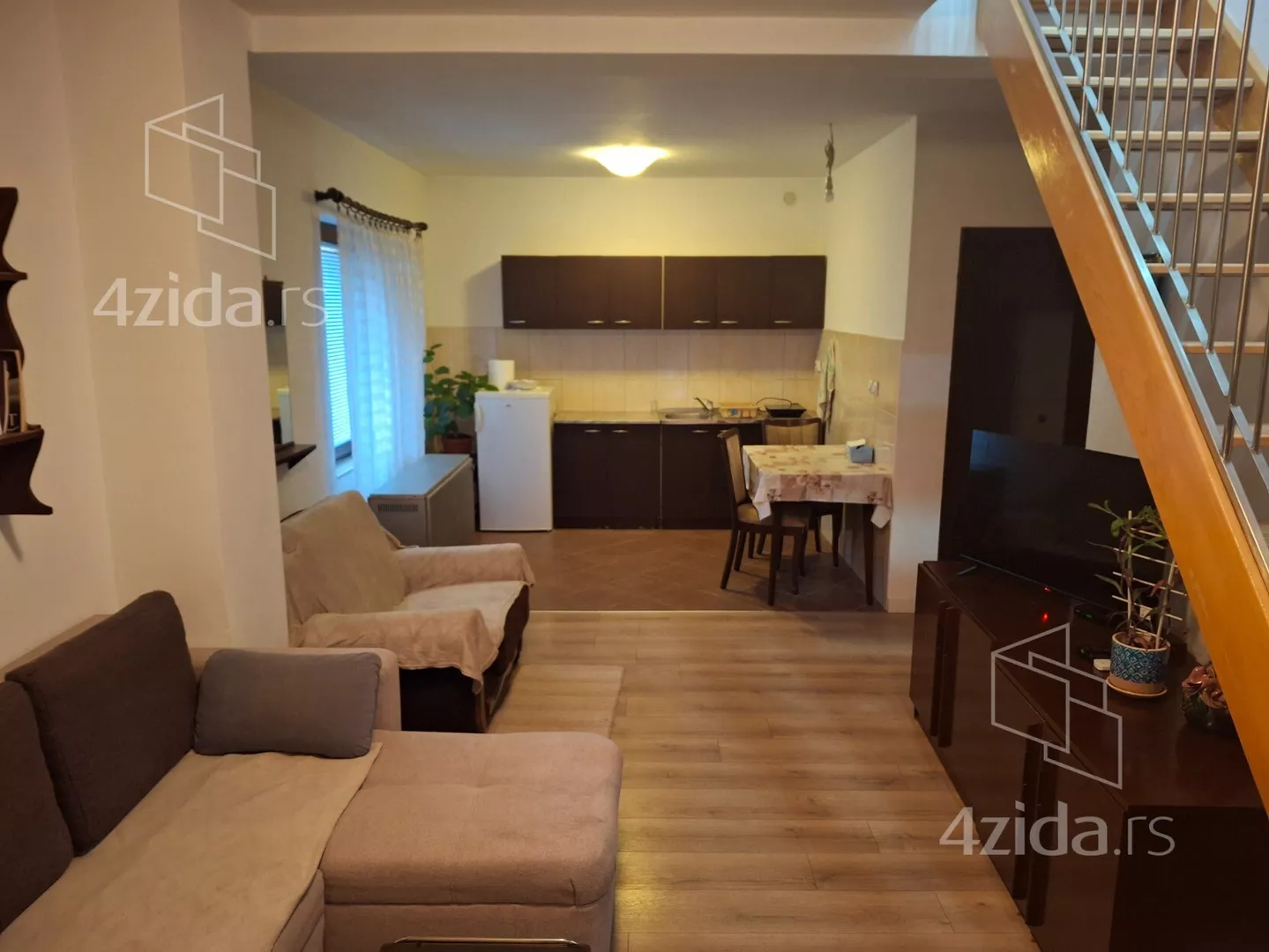 Garsonjera | 4zida