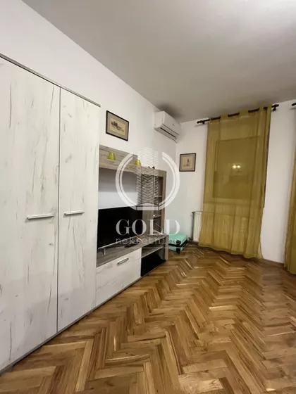 Valentina Vodnika | 4zida.rs