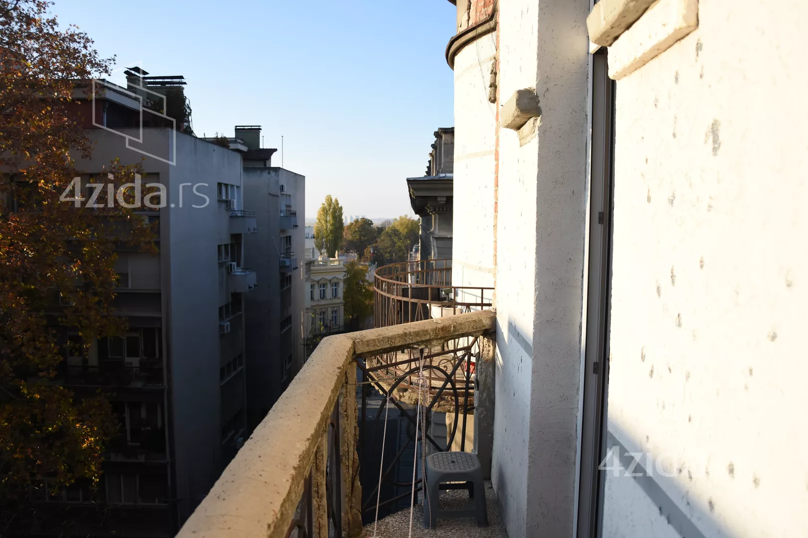 Četvoroiposoban stan | 4zida