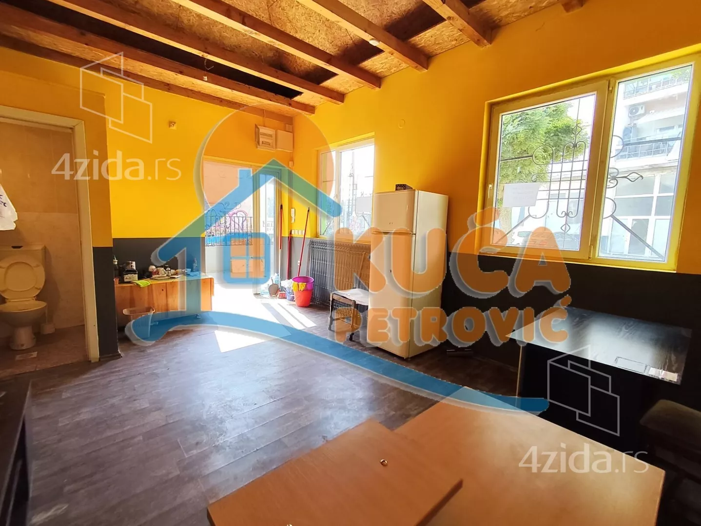 Lokal | 4zida