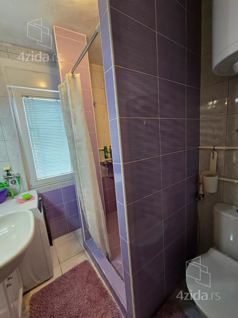 Šestosoban stan | 4zida