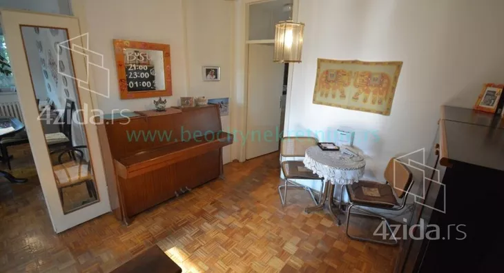 Šestosoban stan | 4zida