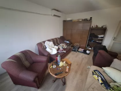 Ustanička | 4zida.rs