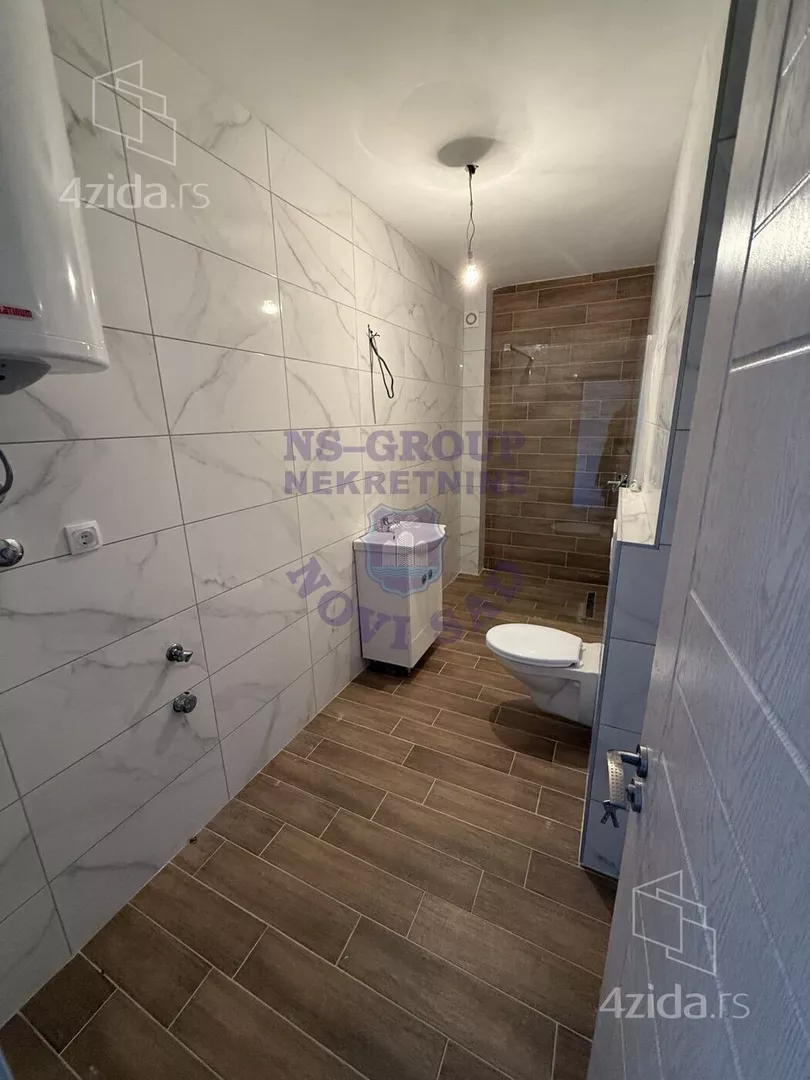 Četvoroiposoban stan | 4zida