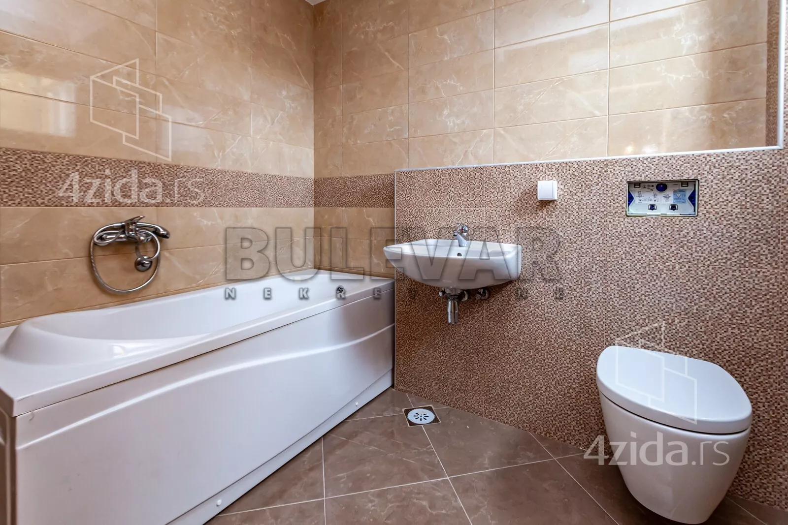 Četvorosoban stan | 4zida