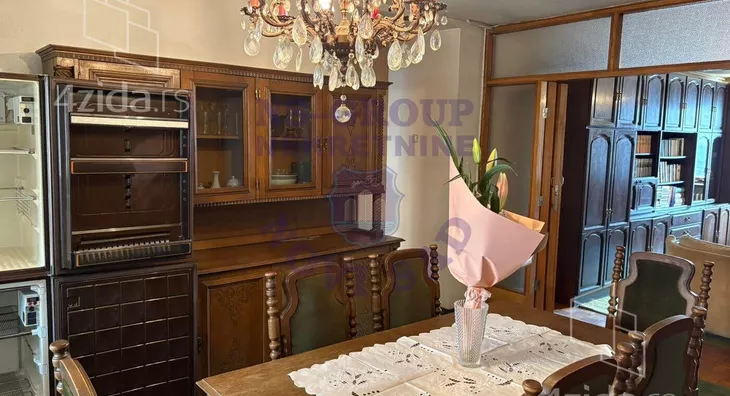 Petosoban stan | 4zida