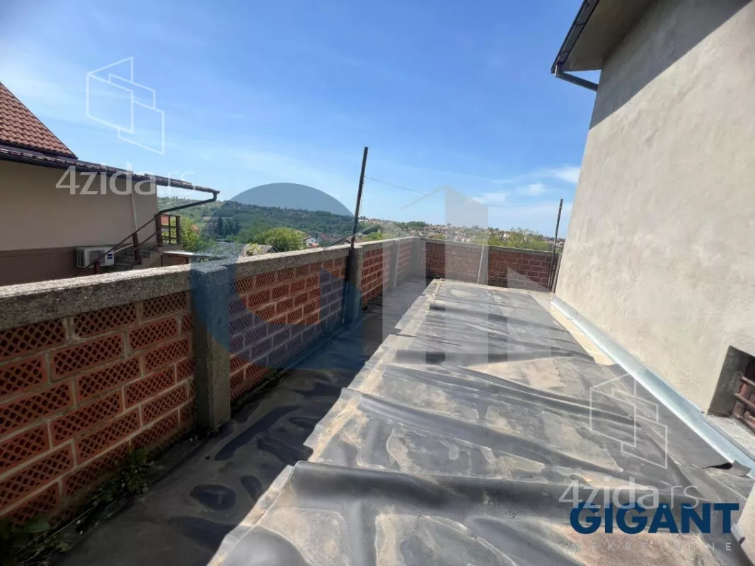 Šestosoban stan | 4zida