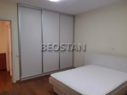 Pivljanina Baja | 4zida.rs