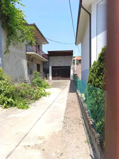 Cara Dušana | 4zida.rs