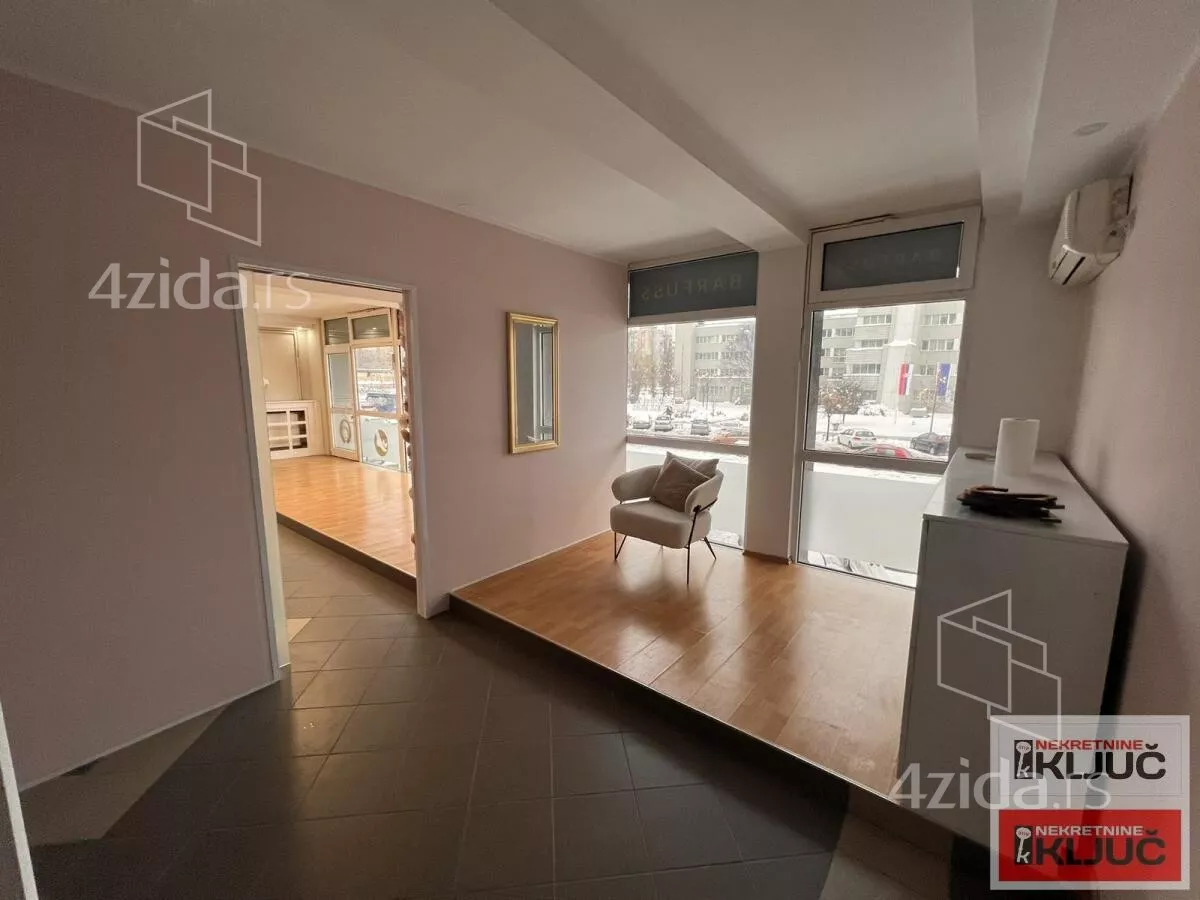 Poslovni prostor | 4zida