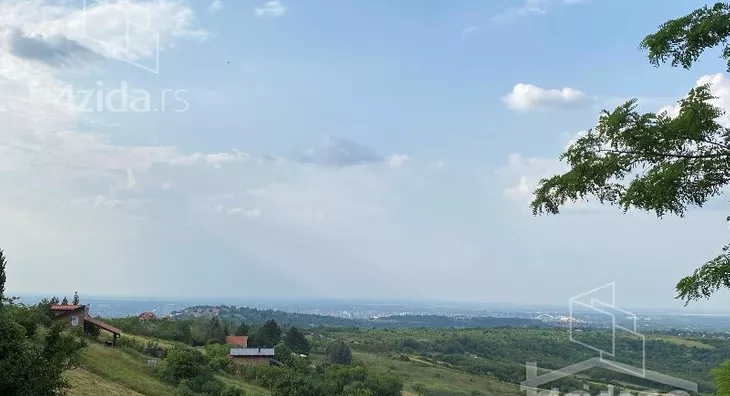 Plac | 4zida
