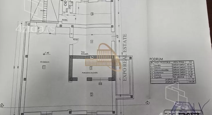 Poslovni prostor | 4zida