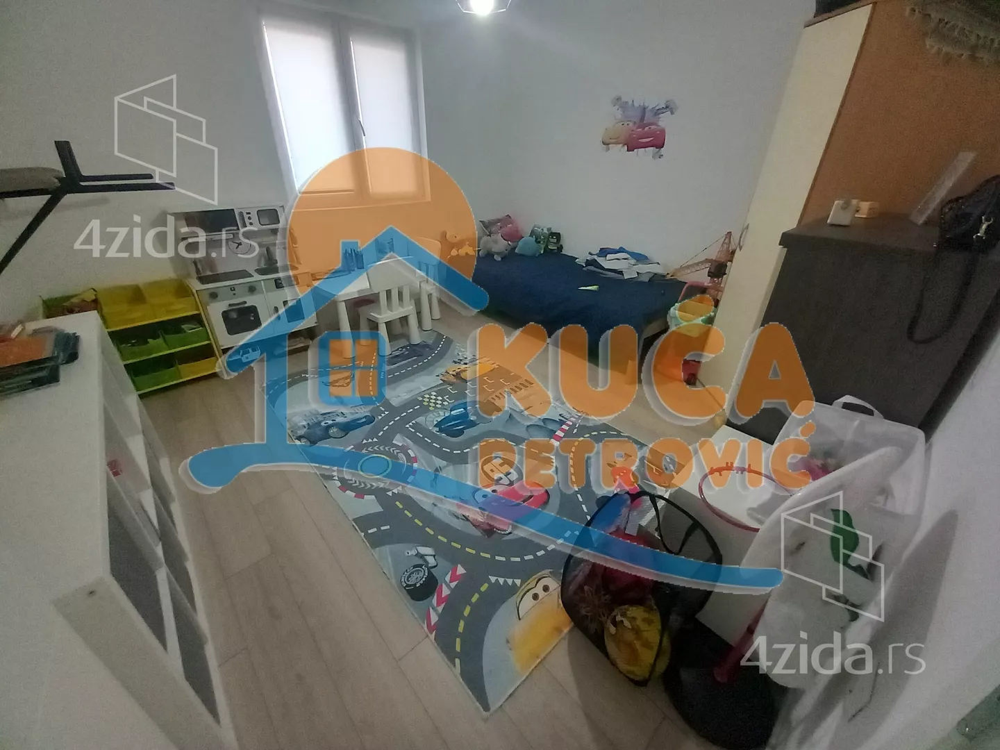 Četvorosoban stan | 4zida