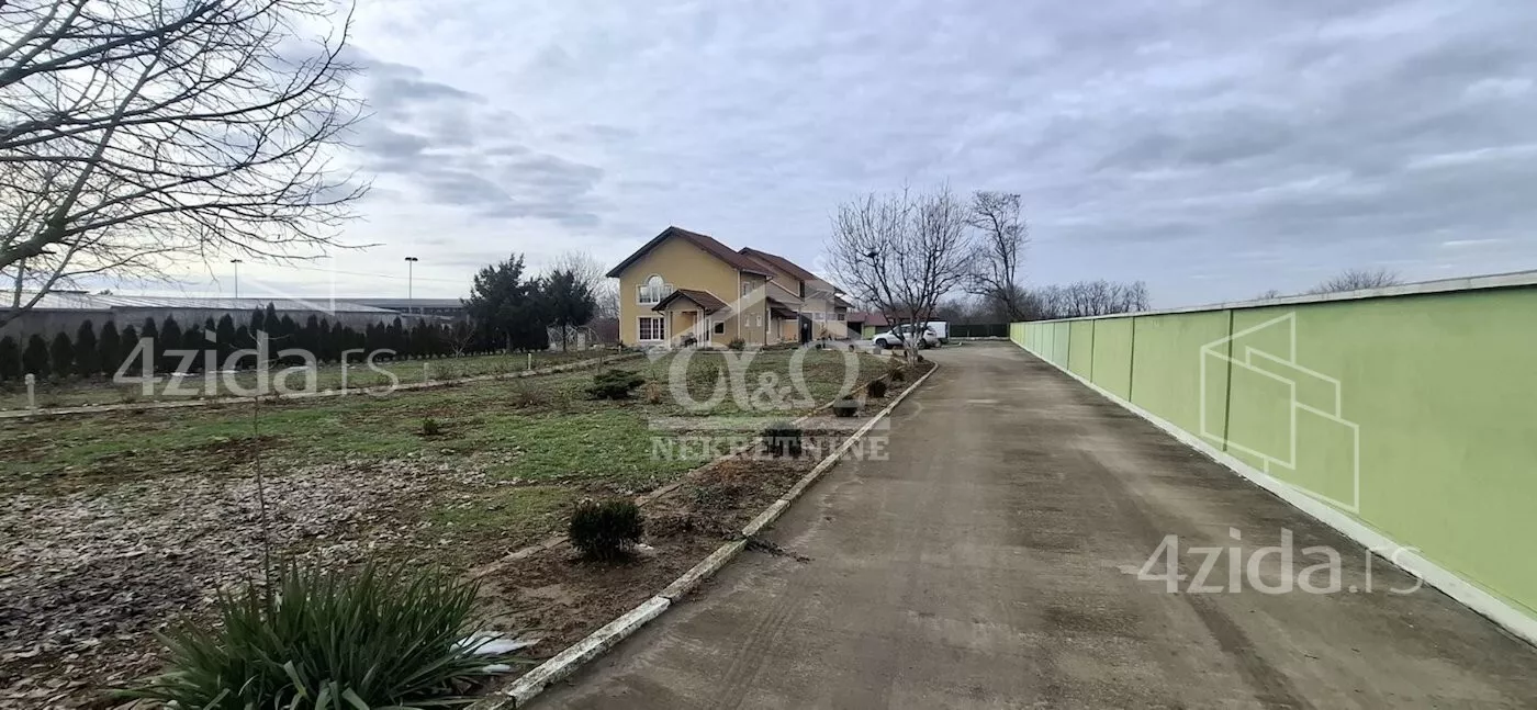 Poslovna zgrada | 4zida