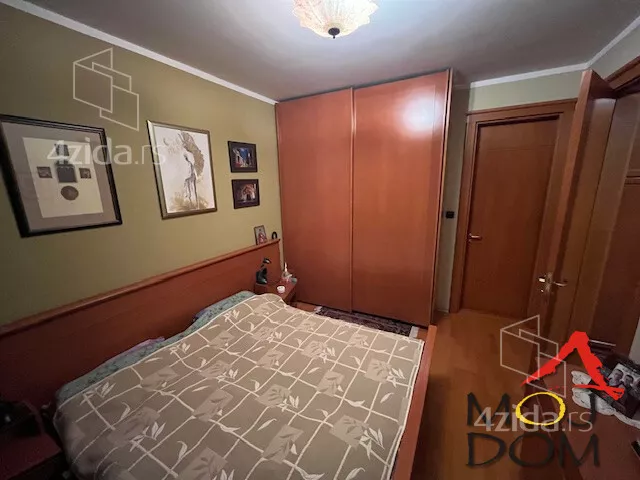 Petosoban stan | 4zida