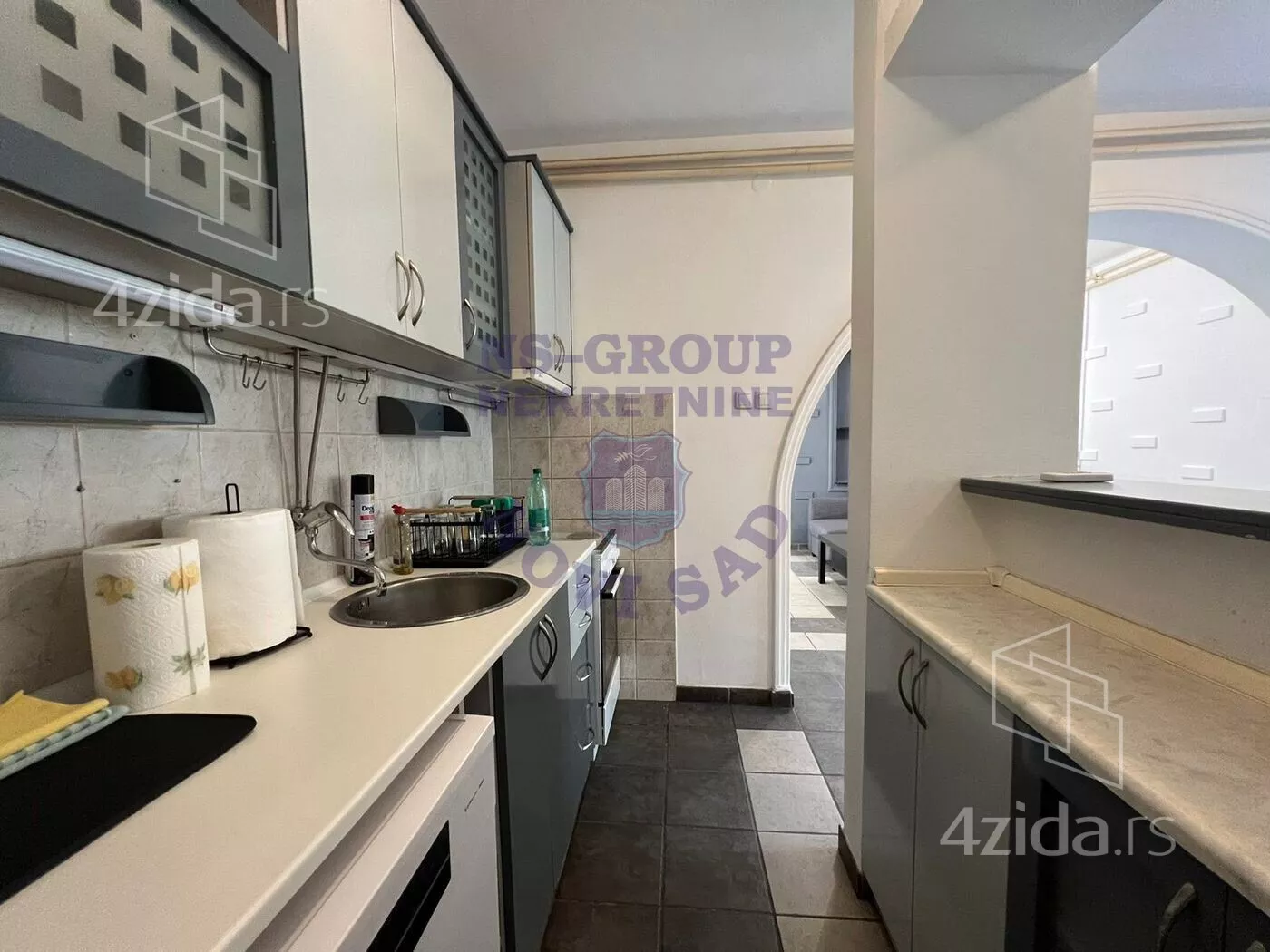 Troiposoban stan | 4zida