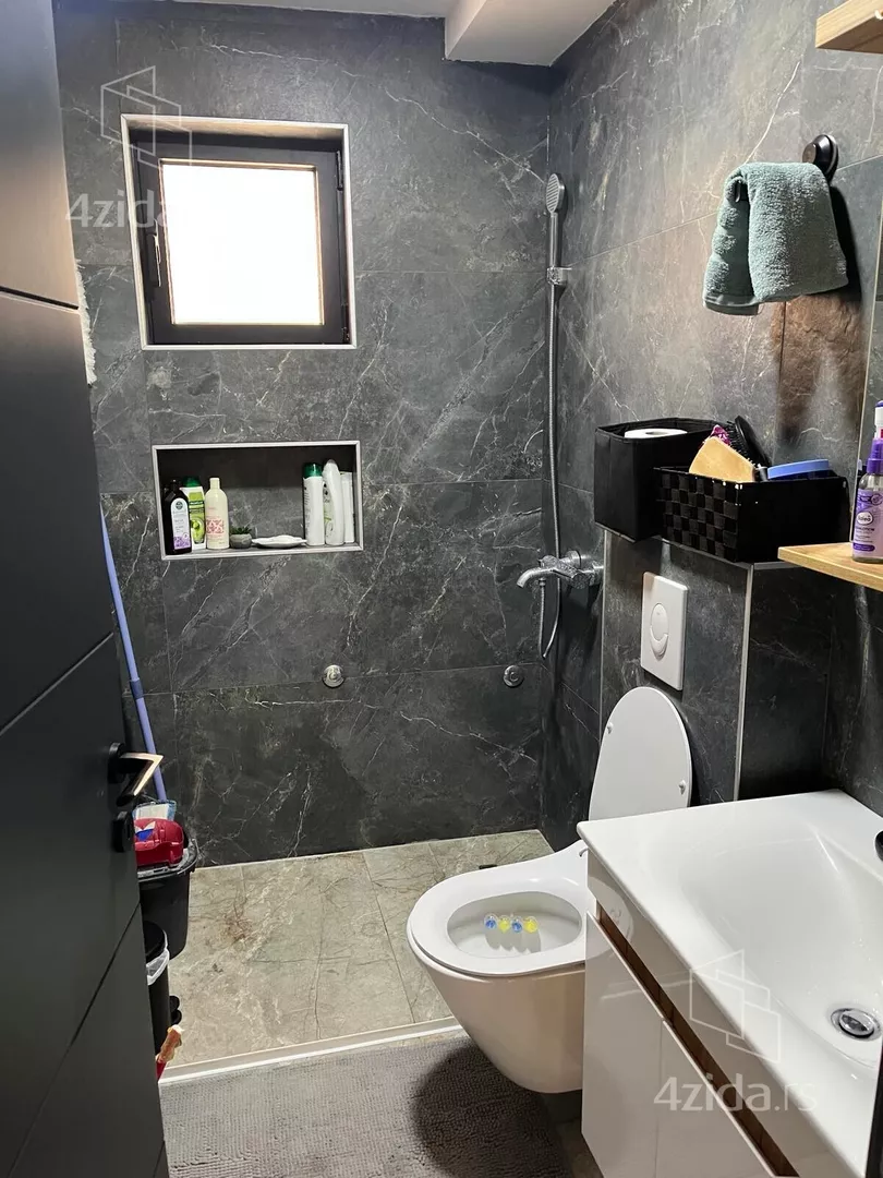 4-etažna kuća | 4zida