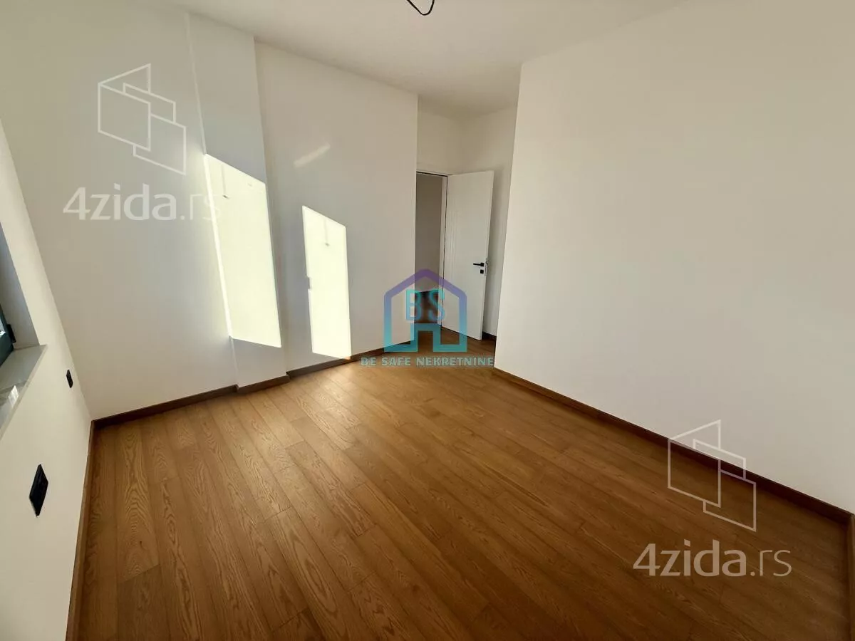 Petosoban stan | 4zida