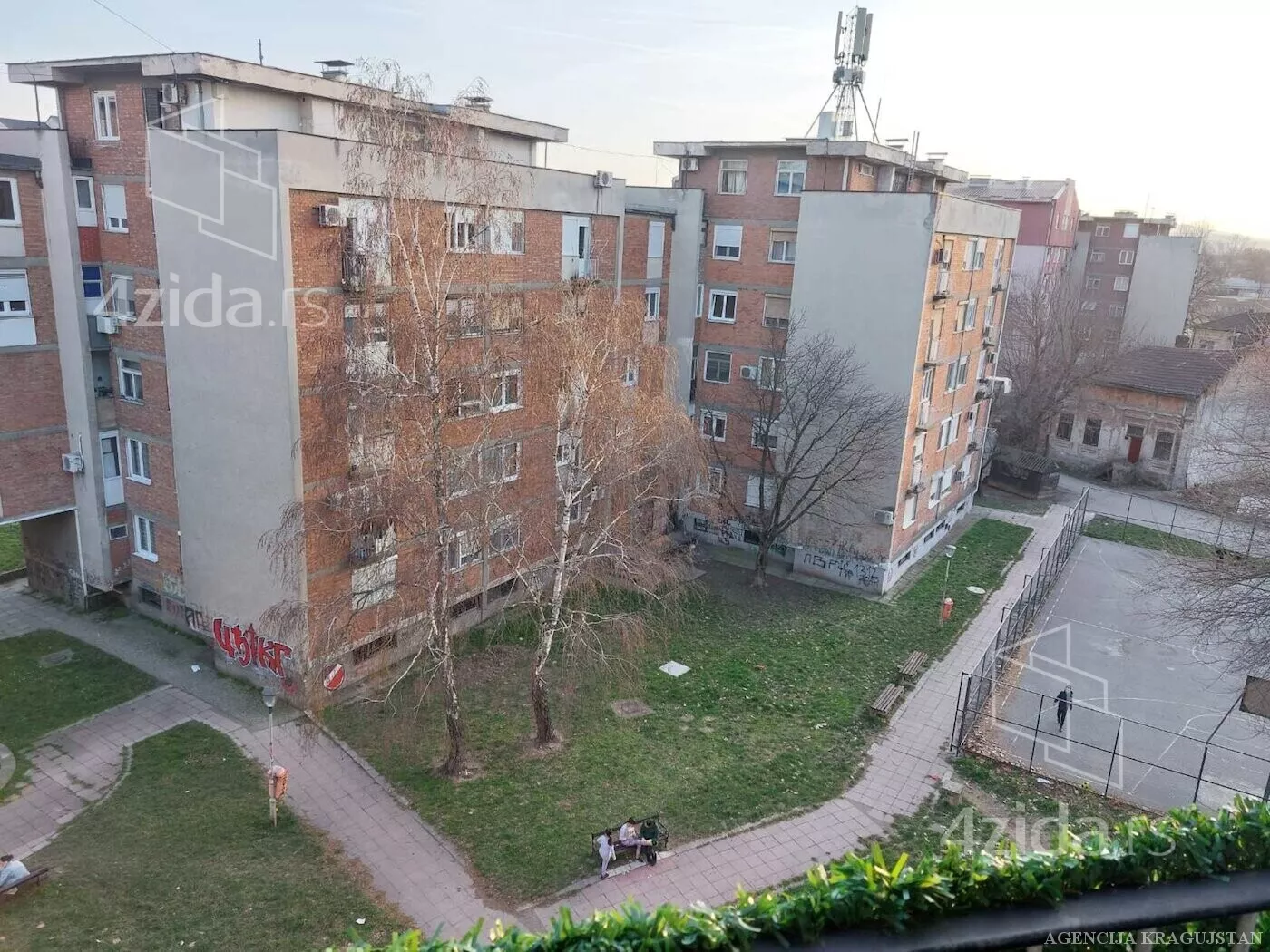 Jednoiposoban stan | 4zida