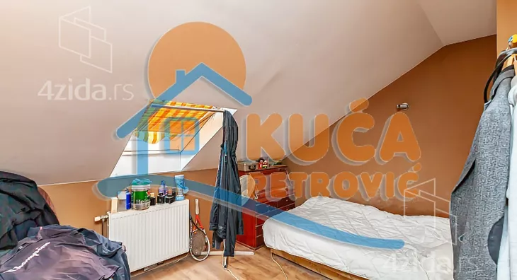 Troiposoban stan | 4zida