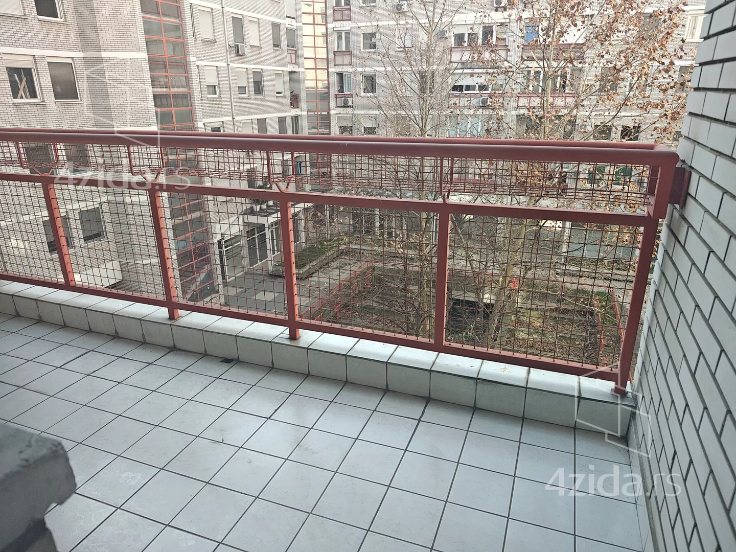 Petosoban stan | 4zida