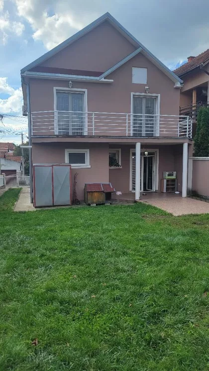 Ace Stojanovića | 4zida.rs