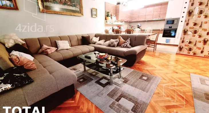 Petoiposoban stan | 4zida