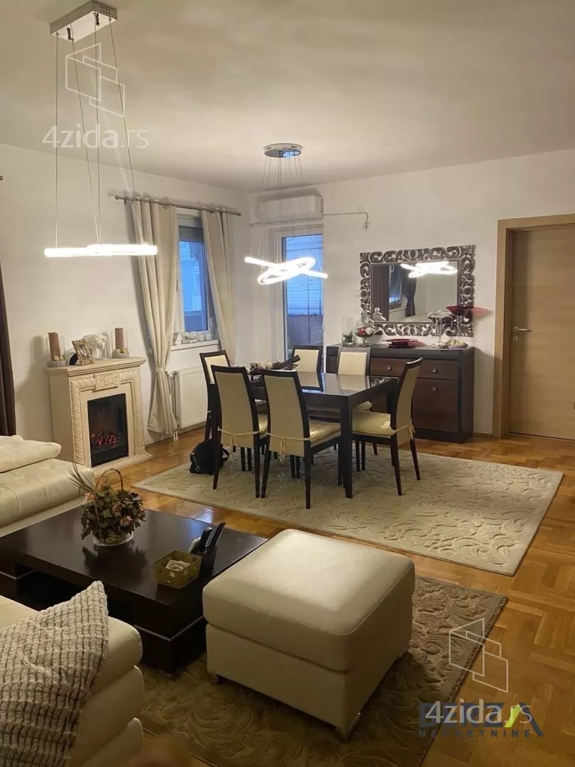 Četvoroiposoban stan | 4zida
