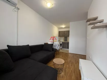 Jovana Hranilovića | 4zida.rs