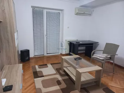 Ace Joksimovića | 4zida.rs